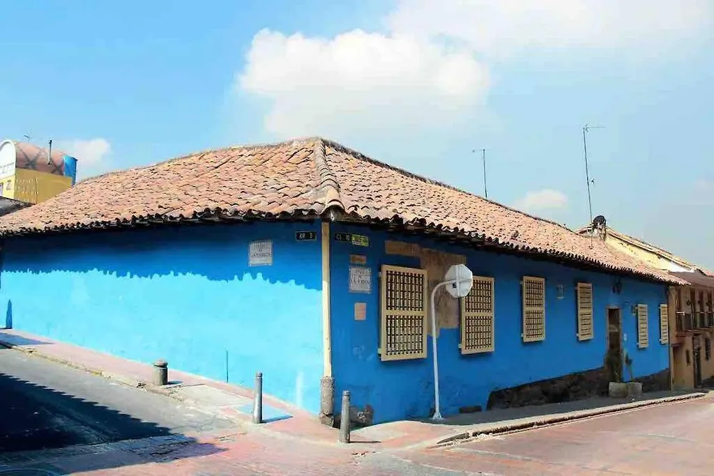 La Casa Azul Del Ventorrillo: Hospedaje Historico Hotel Bogota